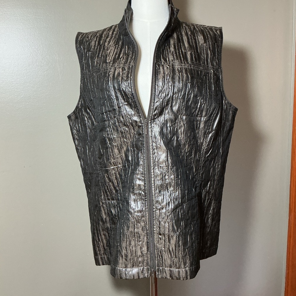 Chico's Metallic Black Sleeveless Vest
